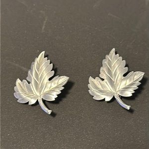 Estate Jewelry: Vintage Tiffany & Co. Sterling Leaf Brooch